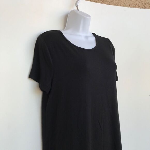 Vince Camuto High Low Tshirt Black sz Small - Picture 2 of 6